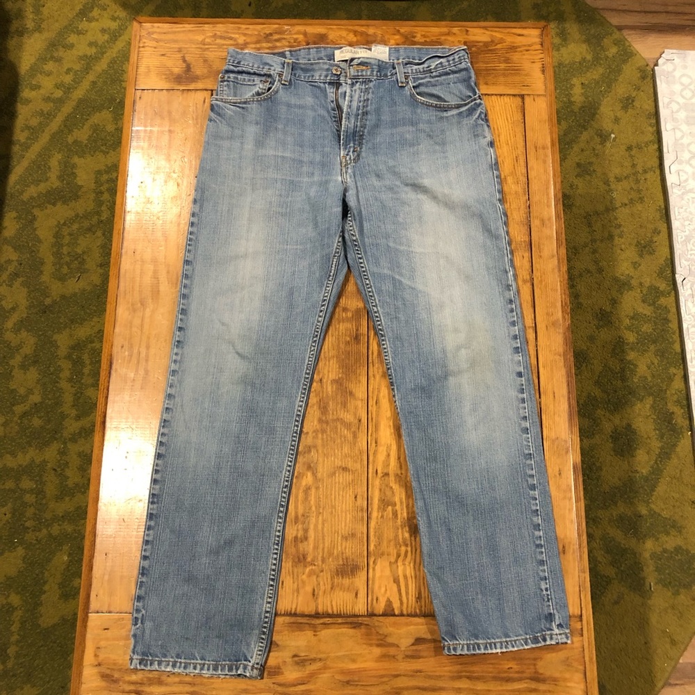 Light wash Levi’s